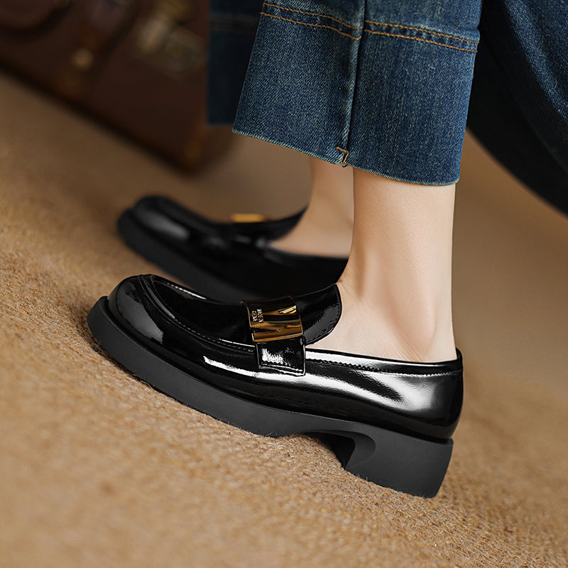 Women's Leather Classic Metal Decoration Block Heel Mid Heel Loafers