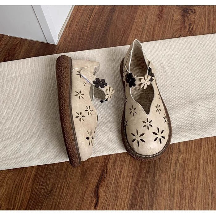 Women's Summer Breathable Flower Hollow Out Flat Literary Style Sandals