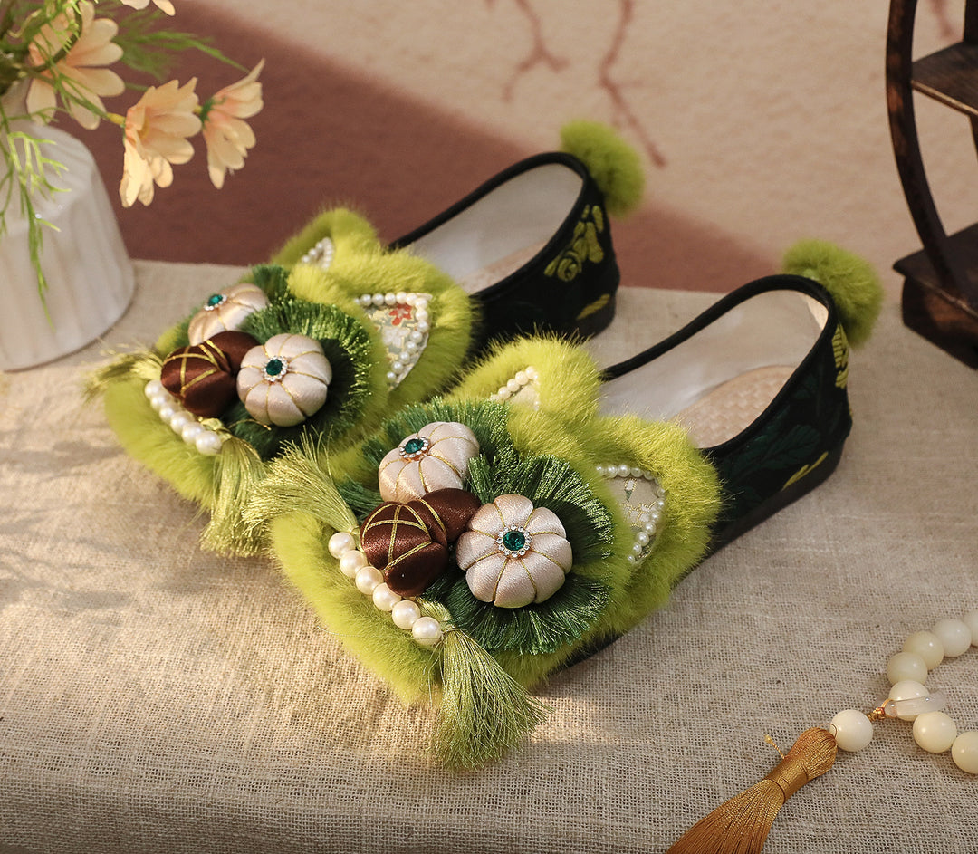 Women's Hanfu Chinese Style Embroidery Shoes - Faux Fur Trim Luxury Floral Tassel Flat Ballet Loafers