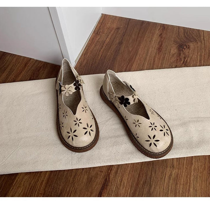 Women's Summer Breathable Flower Hollow Out Flat Literary Style Sandals