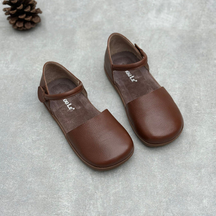 Women’s Retro Leather Closed Toe Sandals – Soft Flat Single Strap Casual Style