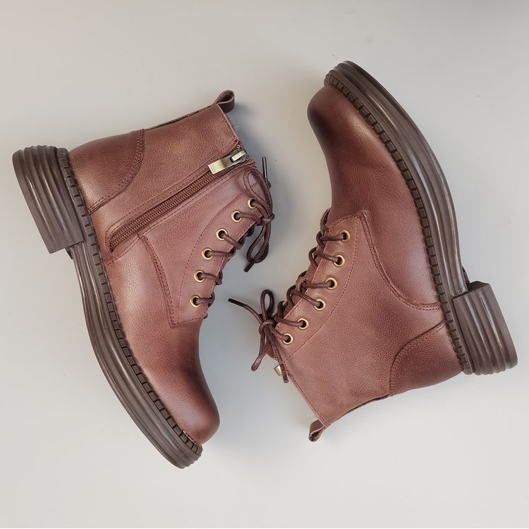 Women's Vintage Wide Toe Leather Shearling Boots – Cozy Winter Ankle Style