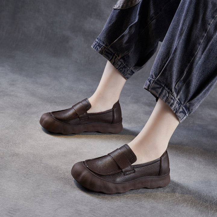 Women’s Retro Slip-On Flat Shoes – Soft Sole Comfortable Casual Style