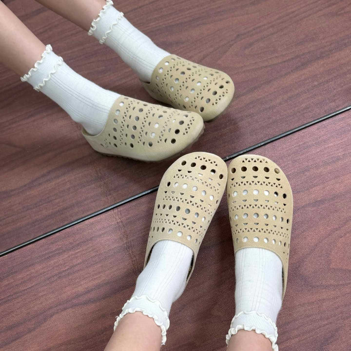 Women's Platform Leather Clogs Perforated Hollow-Out Mules Barefoot-Friendly Slippers