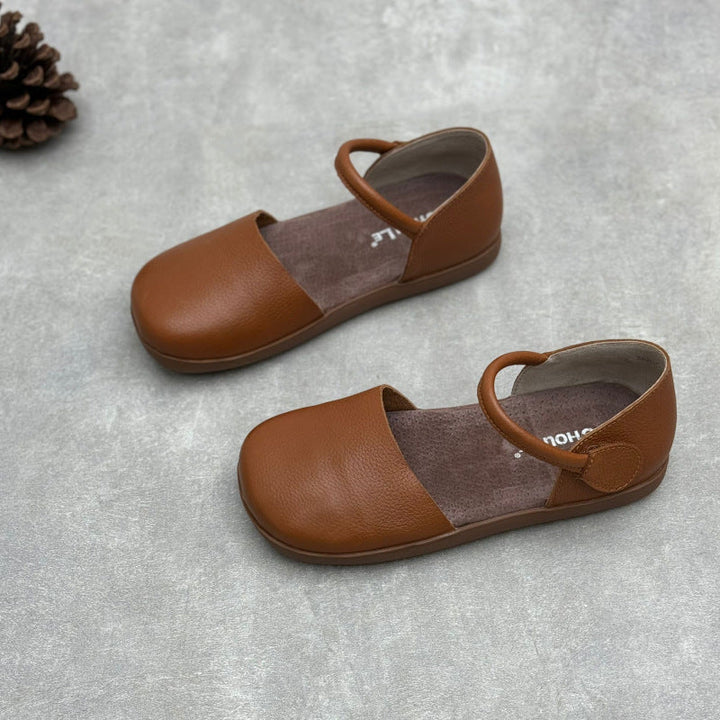 Women’s Retro Leather Closed Toe Sandals – Soft Flat Single Strap Casual Style