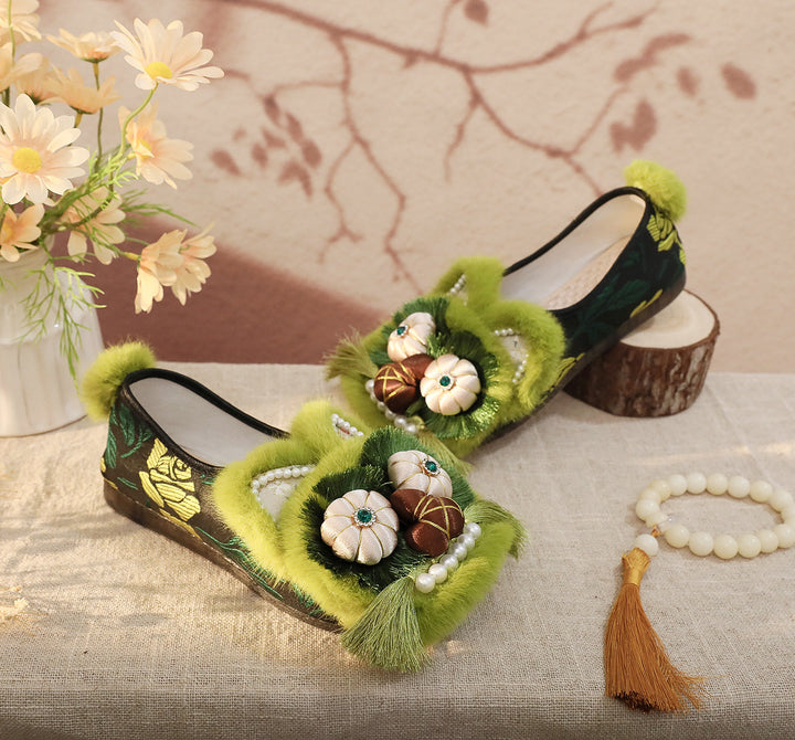 Women's Hanfu Chinese Style Embroidery Shoes - Faux Fur Trim Luxury Floral Tassel Flat Ballet Loafers
