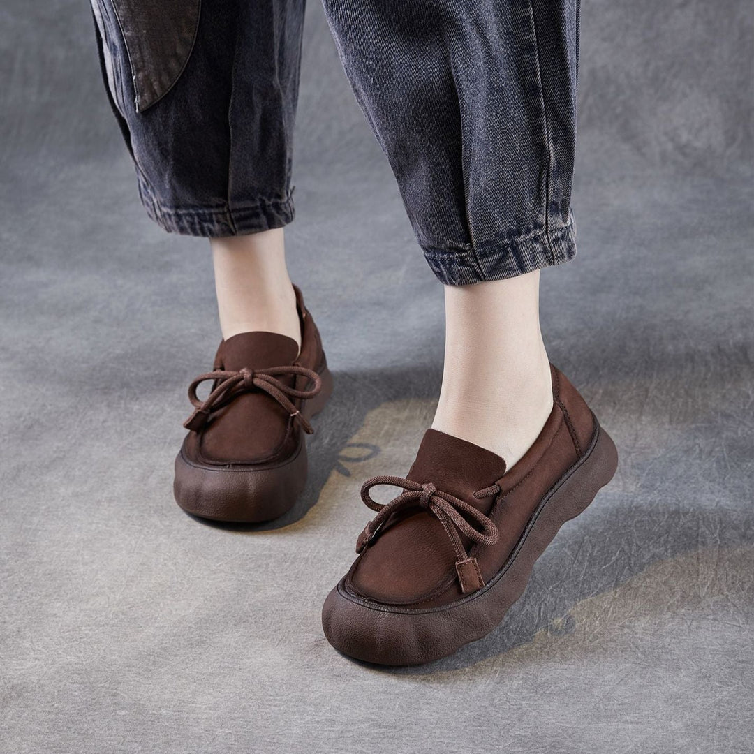 Comfortable Women's Soft Leather Round-Toe Lace-Up Walking Shoes