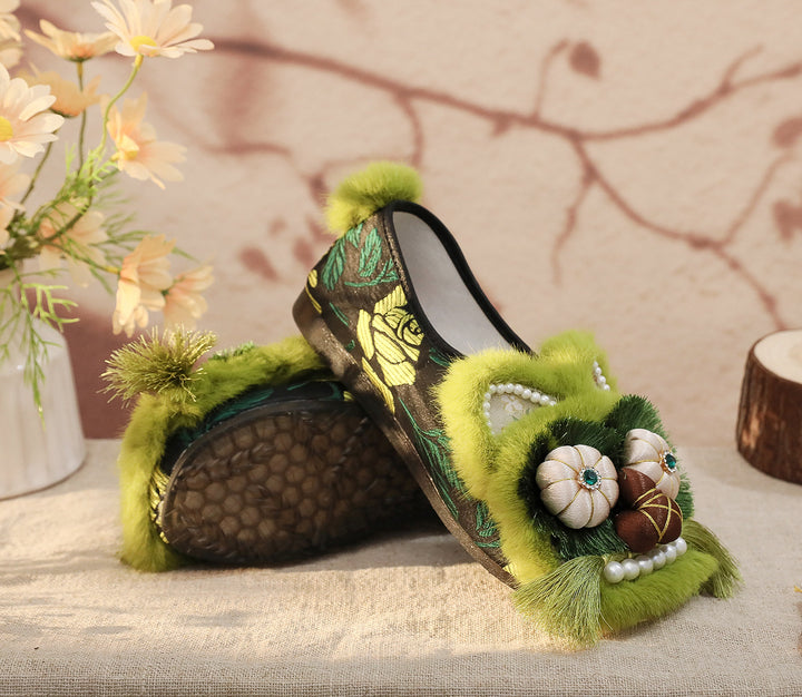 Women's Hanfu Chinese Style Embroidery Shoes - Faux Fur Trim Luxury Floral Tassel Flat Ballet Loafers