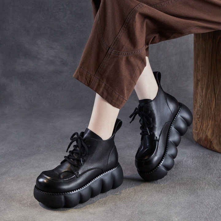 Women’s Retro Round Toe Leather Lace-Up Ankle Boots – Chunky Platform