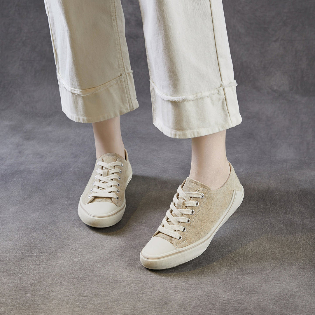 Women‘s Retro Suede Sneakers Vintage Round Toe Low Top Lace-up Flat Walking Shoes