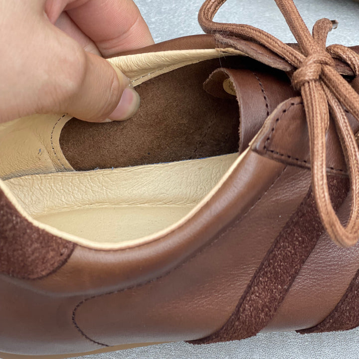 Women's Vintage Leather Retro Runners Round Toe Soft Sole Lace-Up Walking Shoes