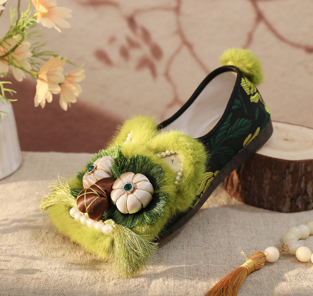 Women's Hanfu Chinese Style Embroidery Shoes - Faux Fur Trim Luxury Floral Tassel Flat Ballet Loafers