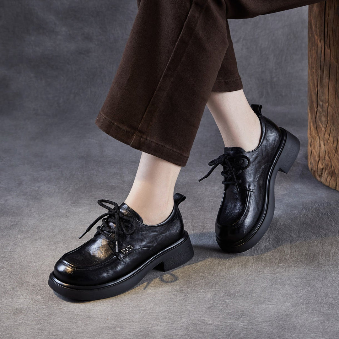 Women’s Leather Round Toe Lace-Up Loafers – Textured Luxury Style