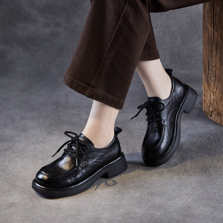Women’s Leather Round Toe Lace-Up Loafers – Textured Luxury Style