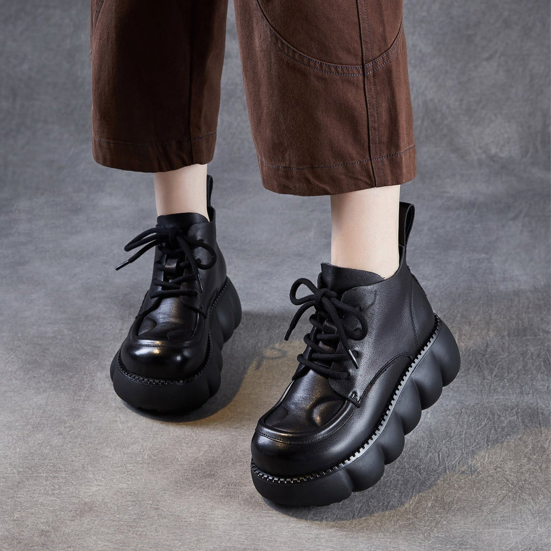 Women’s Retro Round Toe Leather Lace-Up Ankle Boots – Chunky Platform