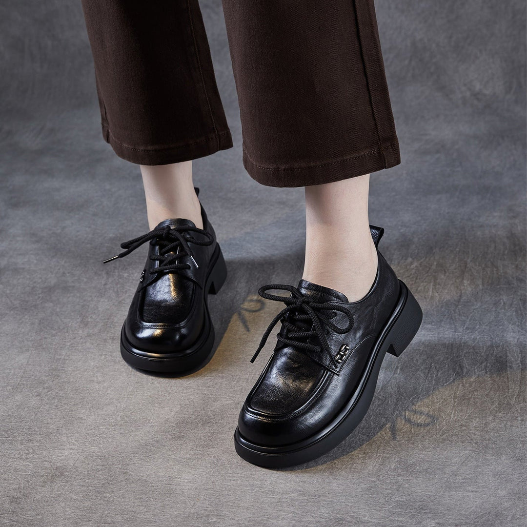 Women’s Leather Round Toe Lace-Up Loafers – Textured Luxury Style