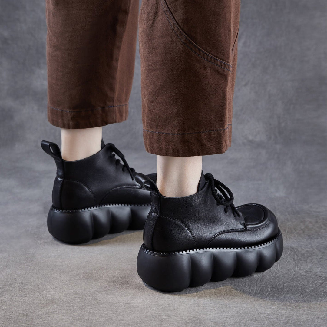 Women’s Retro Round Toe Leather Lace-Up Ankle Boots – Chunky Platform
