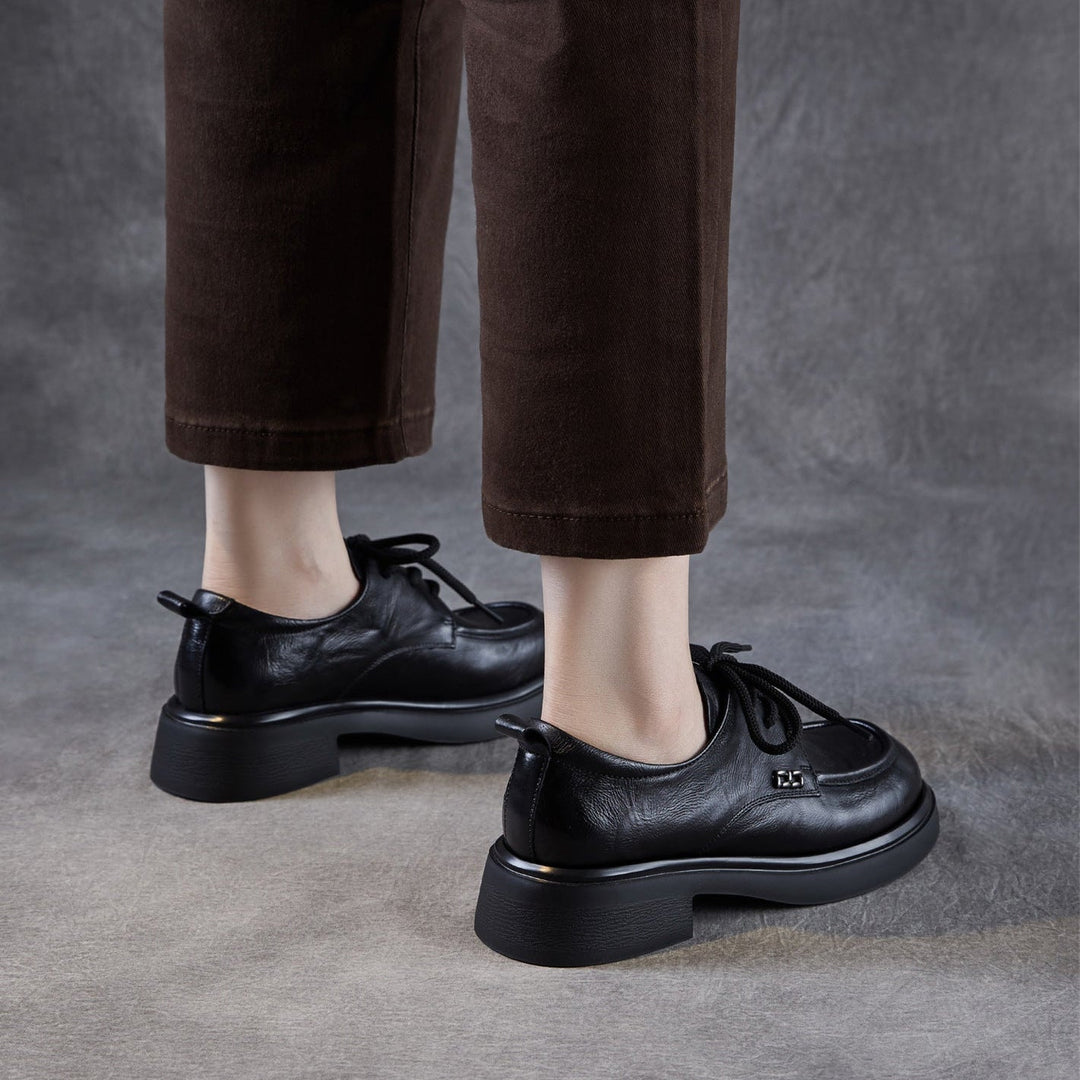 Women’s Leather Round Toe Lace-Up Loafers – Textured Luxury Style