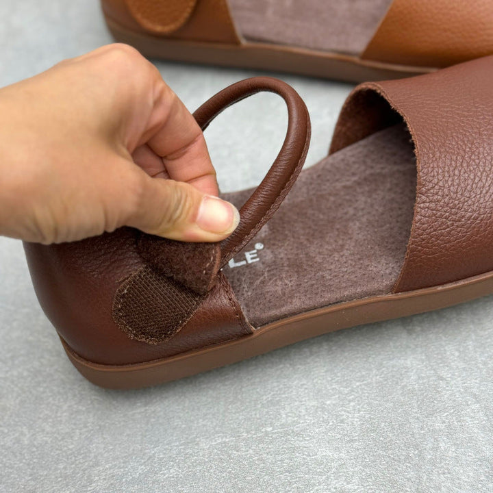 Women’s Retro Leather Closed Toe Sandals – Soft Flat Single Strap Casual Style
