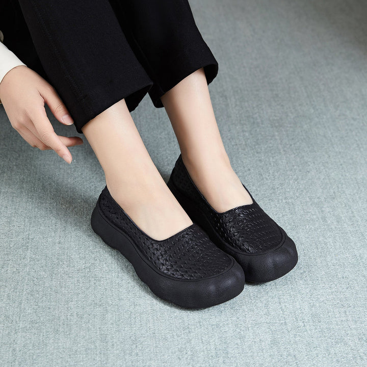 Women's Soft Leather Slip-on Flat Casual Shoes