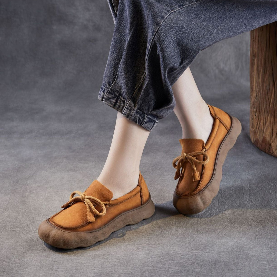 Comfortable Women's Soft Leather Round-Toe Lace-Up Walking Shoes