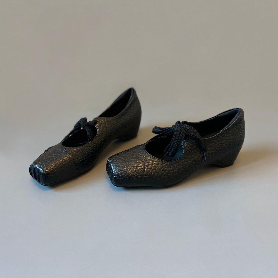Women's Lychee Pattern Leather Ballet Flats - Square Toe Ribbon Lace-Up Mary Jane Pumps