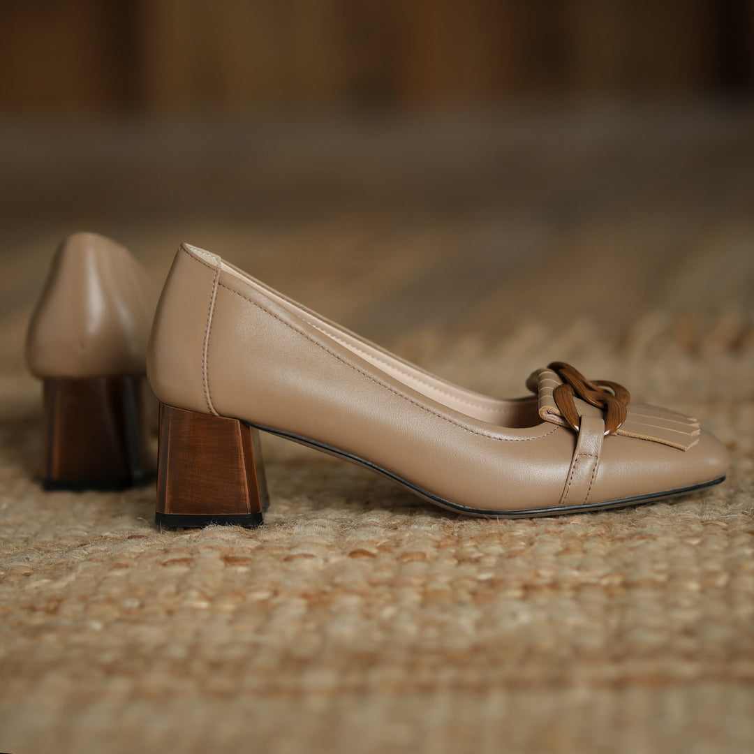 Elegant Women's Leather Pumps – Mid Block Heel with Tassel Chain Detail