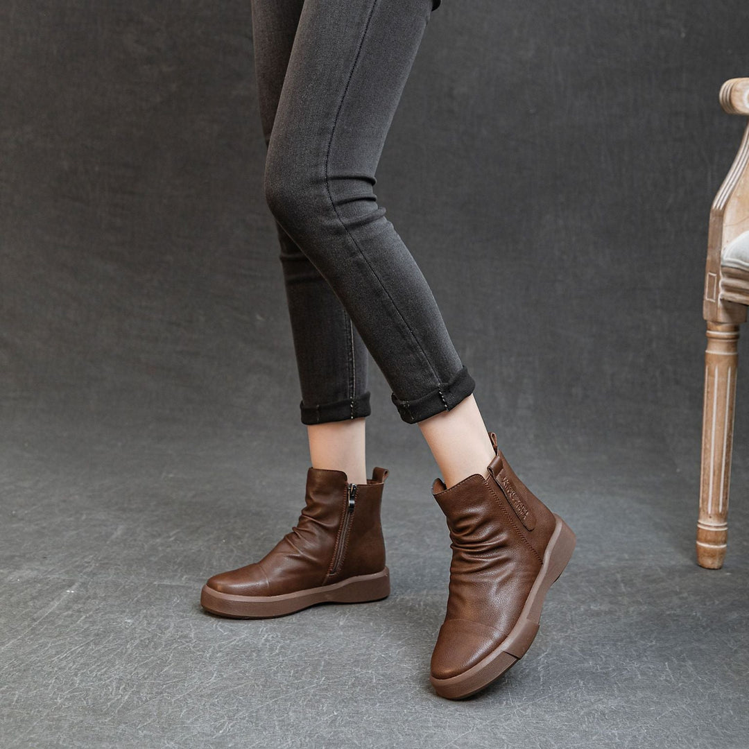 Comfortable Women's Flat Leather Boots – Casual Ruched Ankle Style