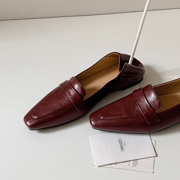 Women Genuine Leather Pointed Toe Retro Slip On Flat Comfortable Loafers