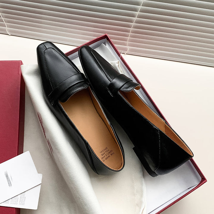 Women Genuine Leather Pointed Toe Retro Slip On Flat Comfortable Loafers