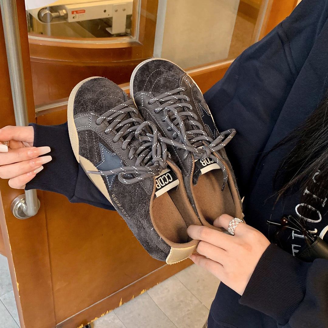 Flat Star Design Sneakers Retro – Women’s Cow Suede Lace-Up Shoes