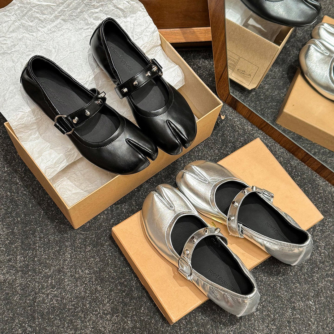 Women‘s Avant-Garde Split Toe Leather Ballet Flats - Luxurious Mary Janes with Studs