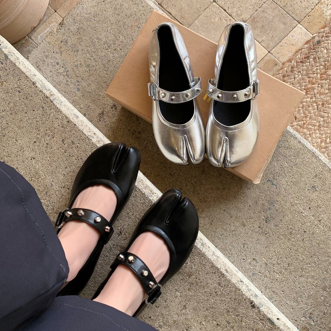 Women‘s Avant-Garde Split Toe Leather Ballet Flats - Luxurious Mary Janes with Studs