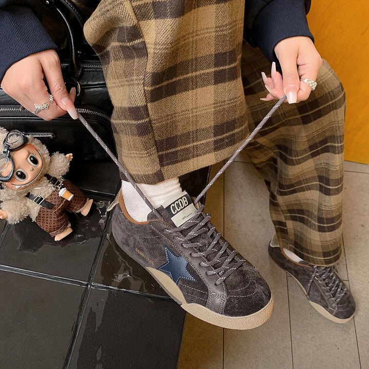 Flat Star Design Sneakers Retro – Women’s Cow Suede Lace-Up Shoes