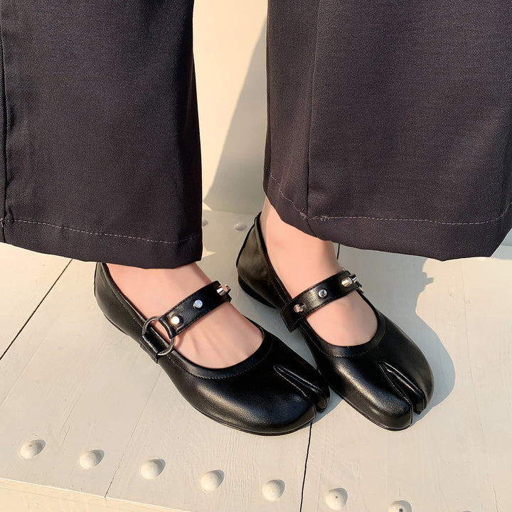 Women‘s Avant-Garde Split Toe Leather Ballet Flats - Luxurious Mary Janes with Studs