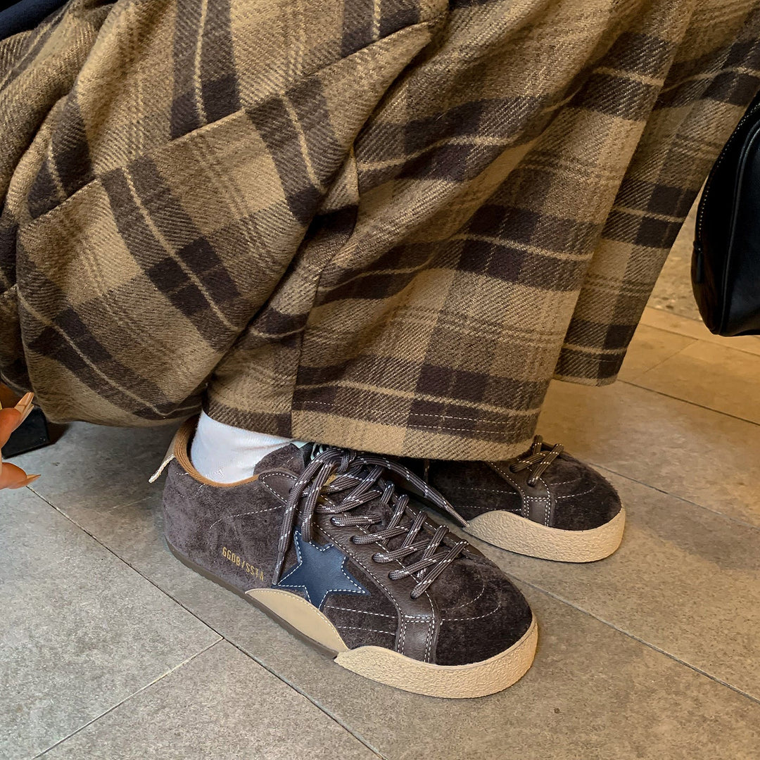 Flat Star Design Sneakers Retro – Women’s Cow Suede Lace-Up Shoes