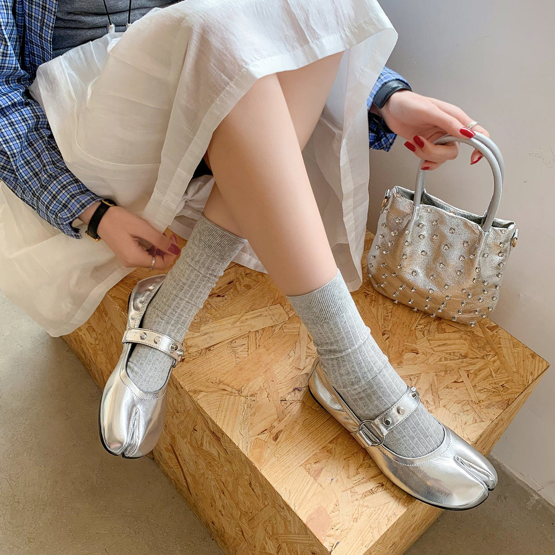 Women‘s Avant-Garde Split Toe Leather Ballet Flats - Luxurious Mary Janes with Studs