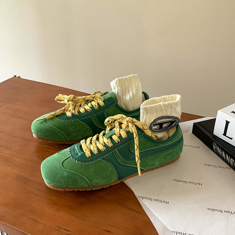 Women’s Casual Lace-Up Sneakers – Stylish Daily Walking Shoes