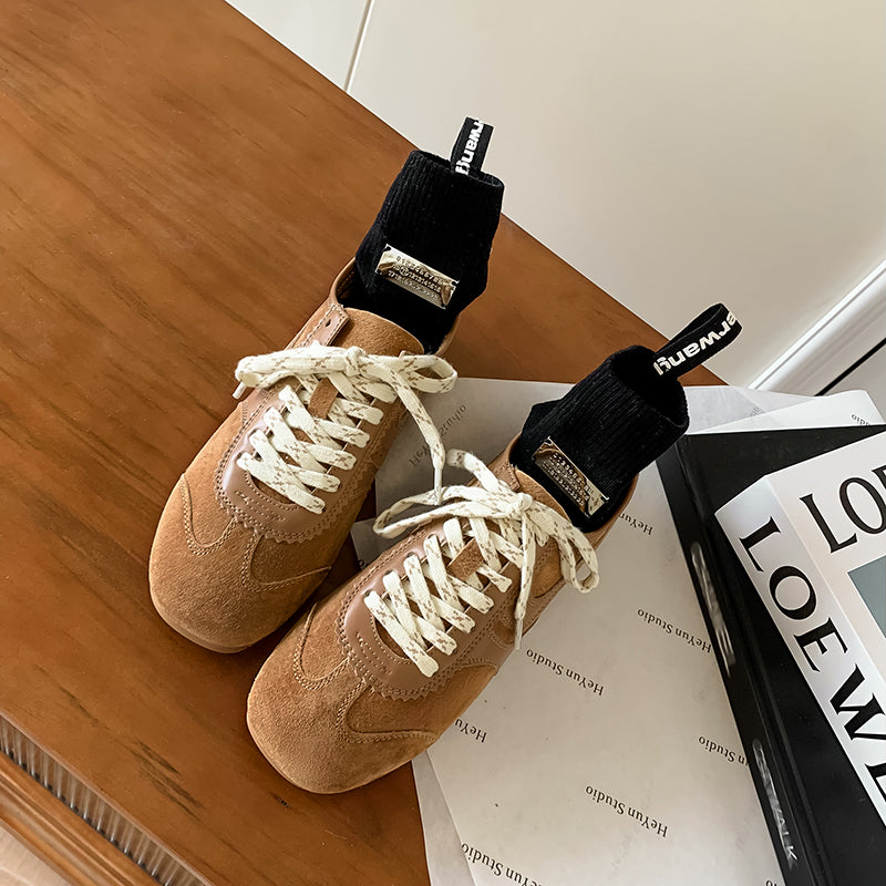 Women’s Casual Lace-Up Sneakers – Stylish Daily Walking Shoes