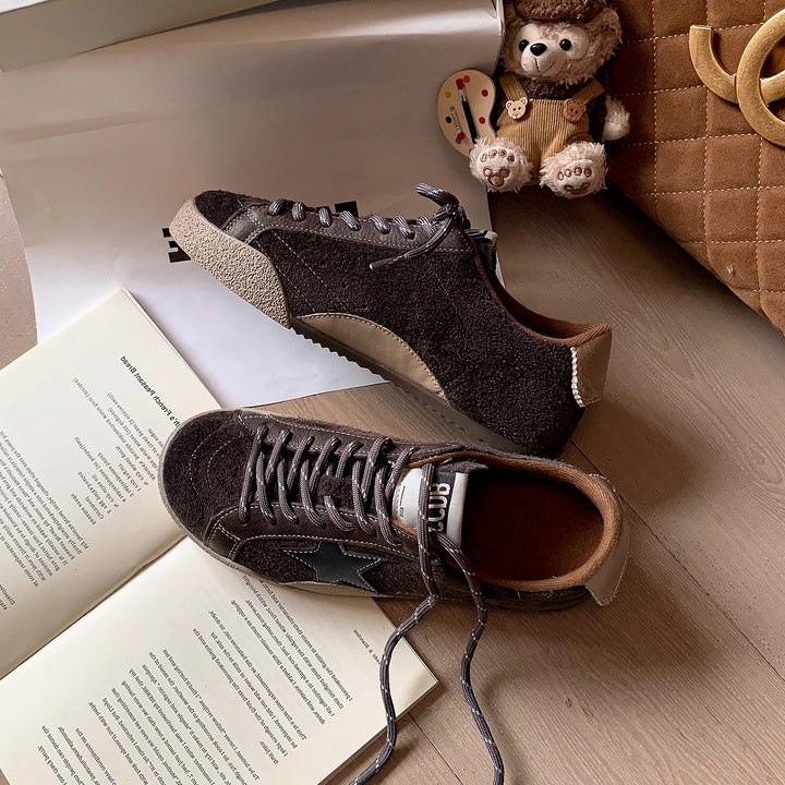 Flat Star Design Sneakers Retro – Women’s Cow Suede Lace-Up Shoes