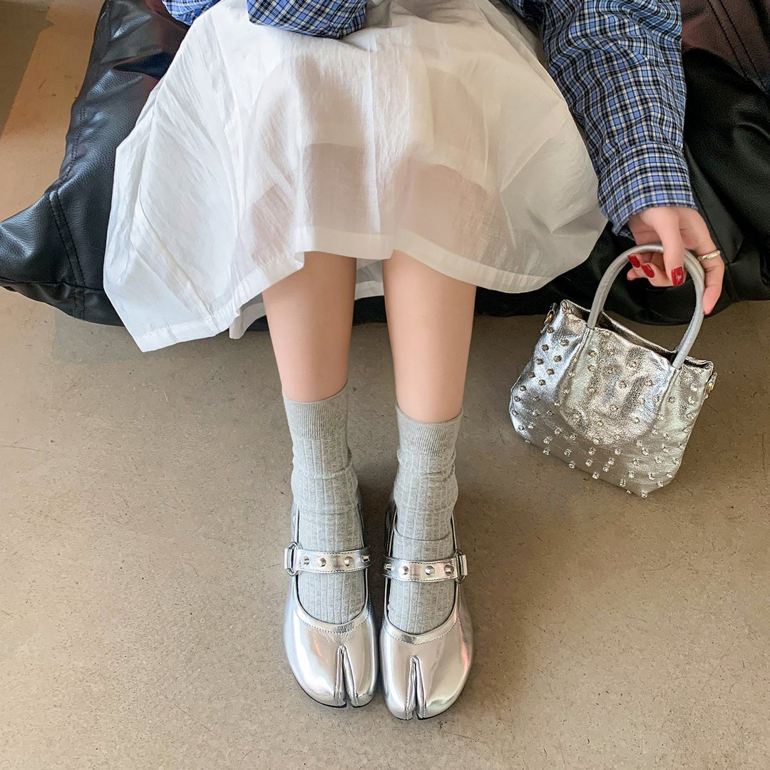 Women‘s Avant-Garde Split Toe Leather Ballet Flats - Luxurious Mary Janes with Studs