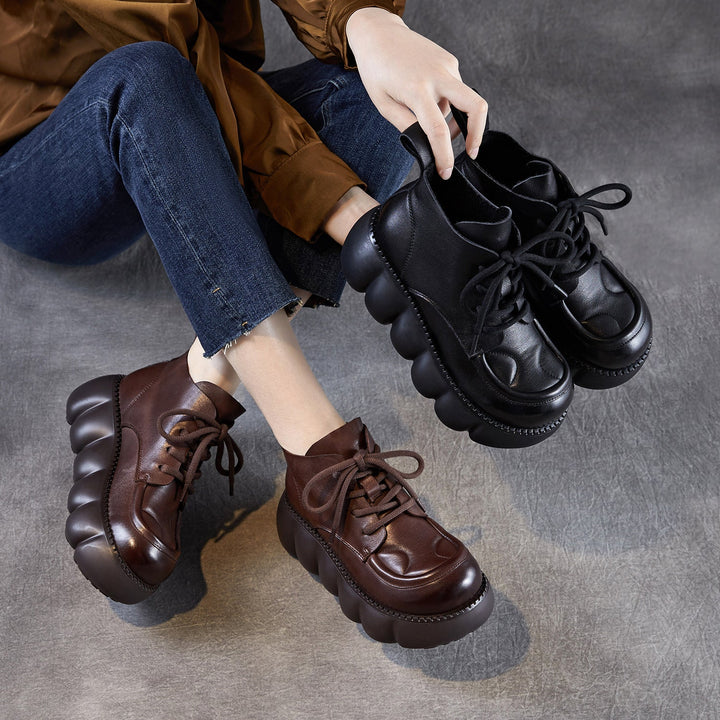 Women’s Retro Round Toe Leather Lace-Up Ankle Boots – Chunky Platform