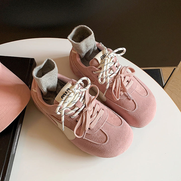 Women‘s Retro Cow Suede Sneakers Vintage Round Toe Double Lace-up Quilting Low Top Flats