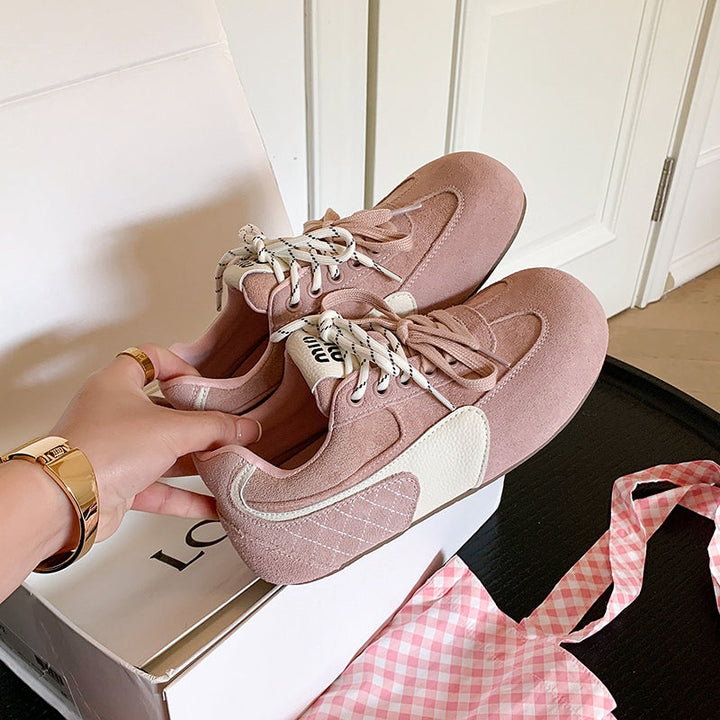 Women‘s Retro Cow Suede Sneakers Vintage Round Toe Double Lace-up Quilting Low Top Flats