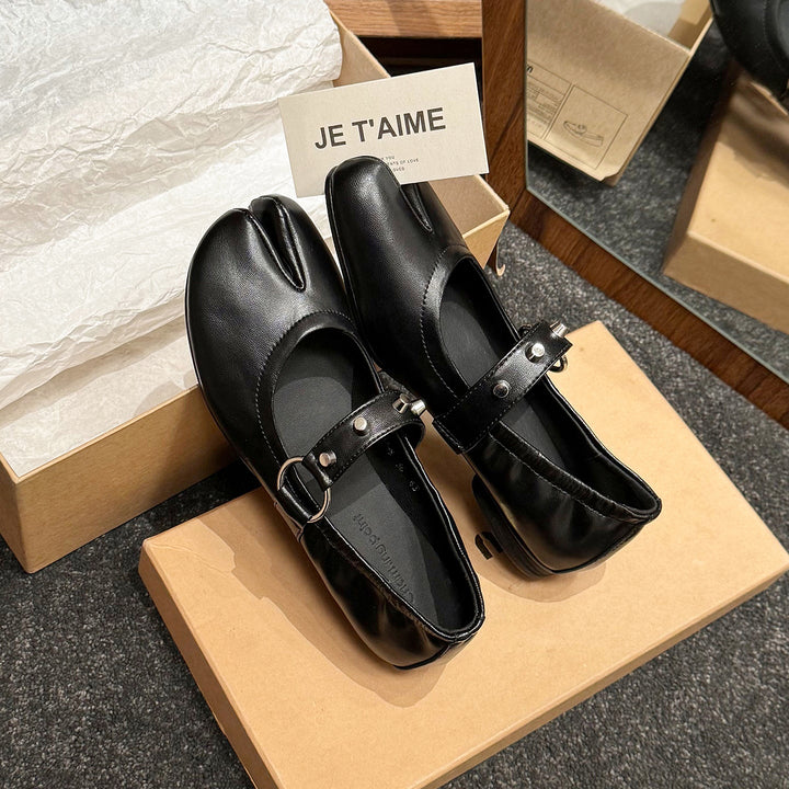 Women‘s Avant-Garde Split Toe Leather Ballet Flats - Luxurious Mary Janes with Studs