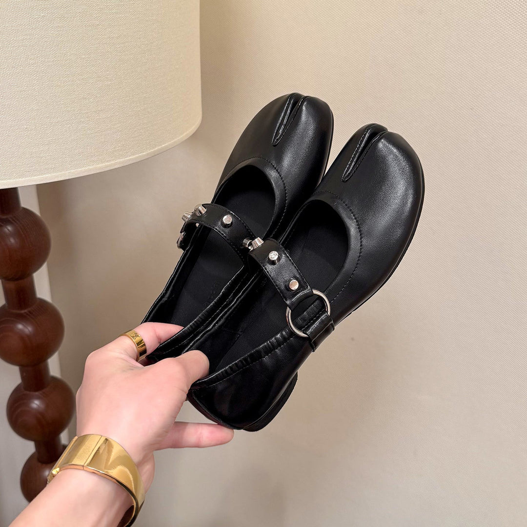 Women‘s Avant-Garde Split Toe Leather Ballet Flats - Luxurious Mary Janes with Studs