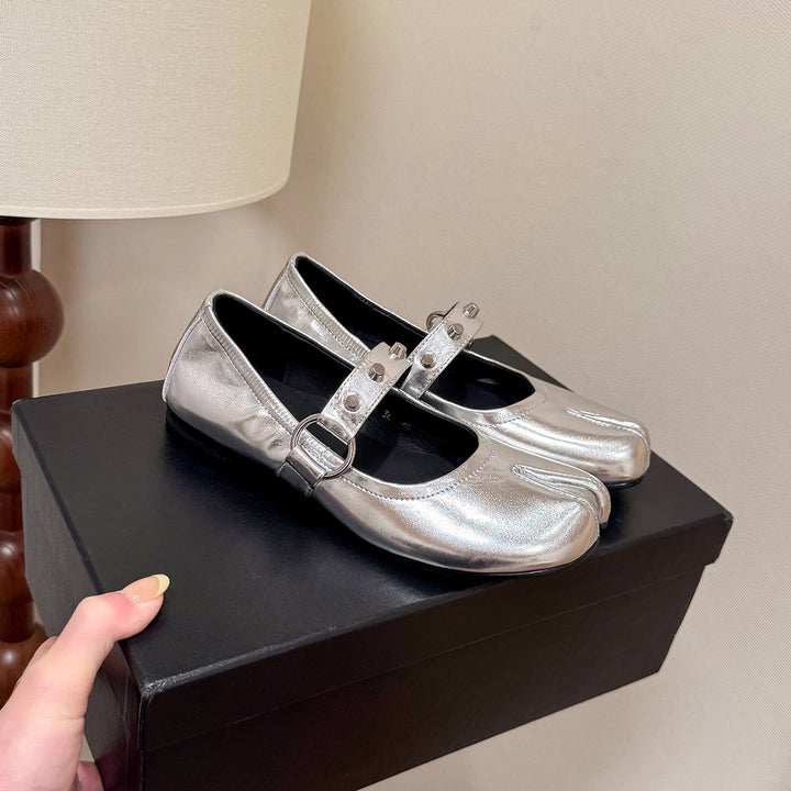 Women‘s Avant-Garde Split Toe Leather Ballet Flats - Luxurious Mary Janes with Studs