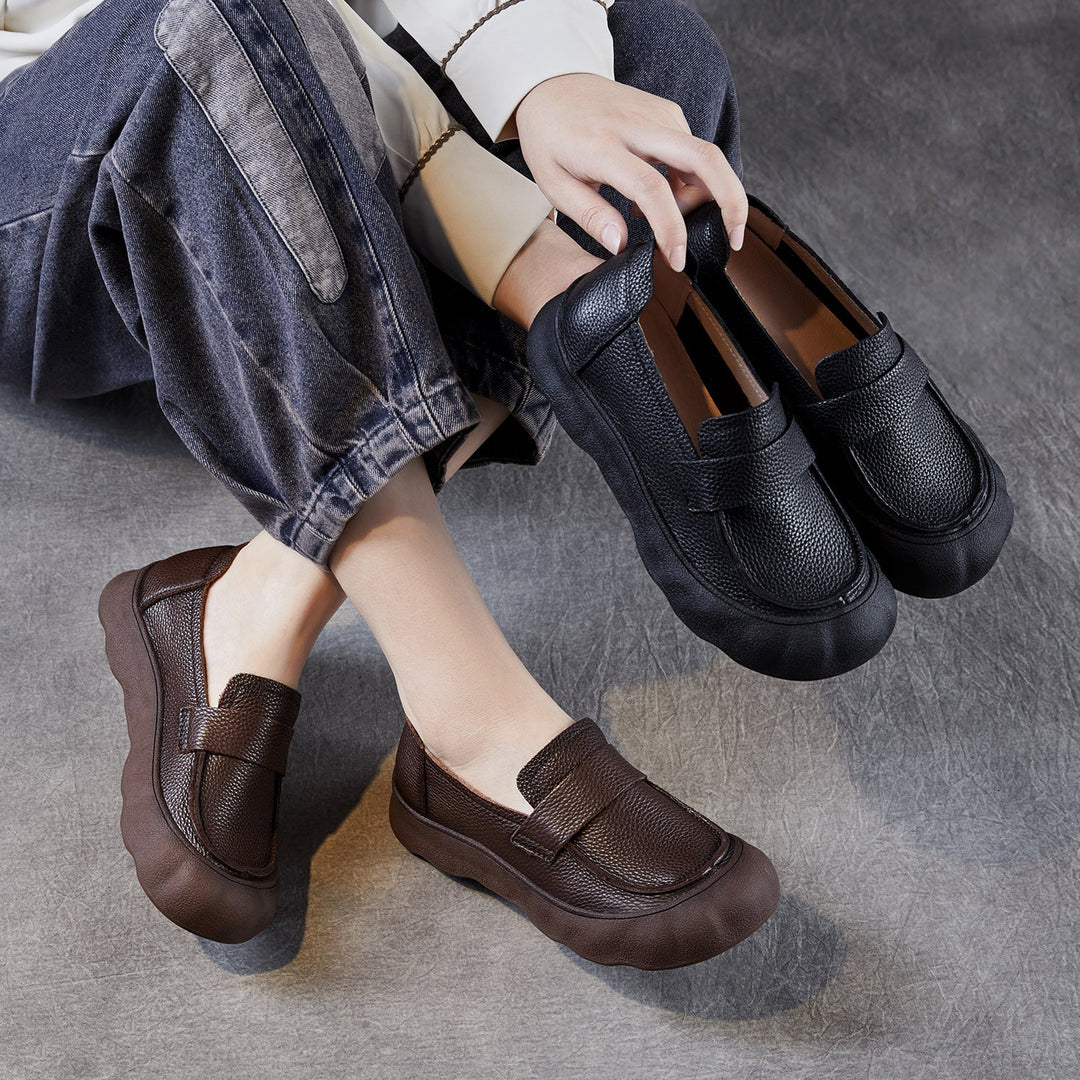 Women’s Retro Slip-On Flat Shoes – Soft Sole Comfortable Casual Style