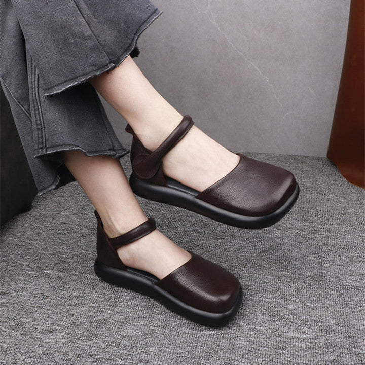 Women’s Leather Velcro Casual Shoes – Retro Closed Toe Flat Shoes