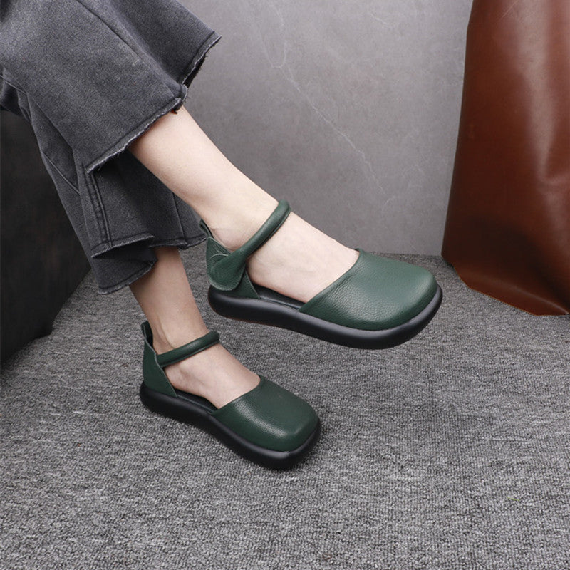 Women’s Leather Velcro Casual Shoes – Retro Closed Toe Flat Shoes